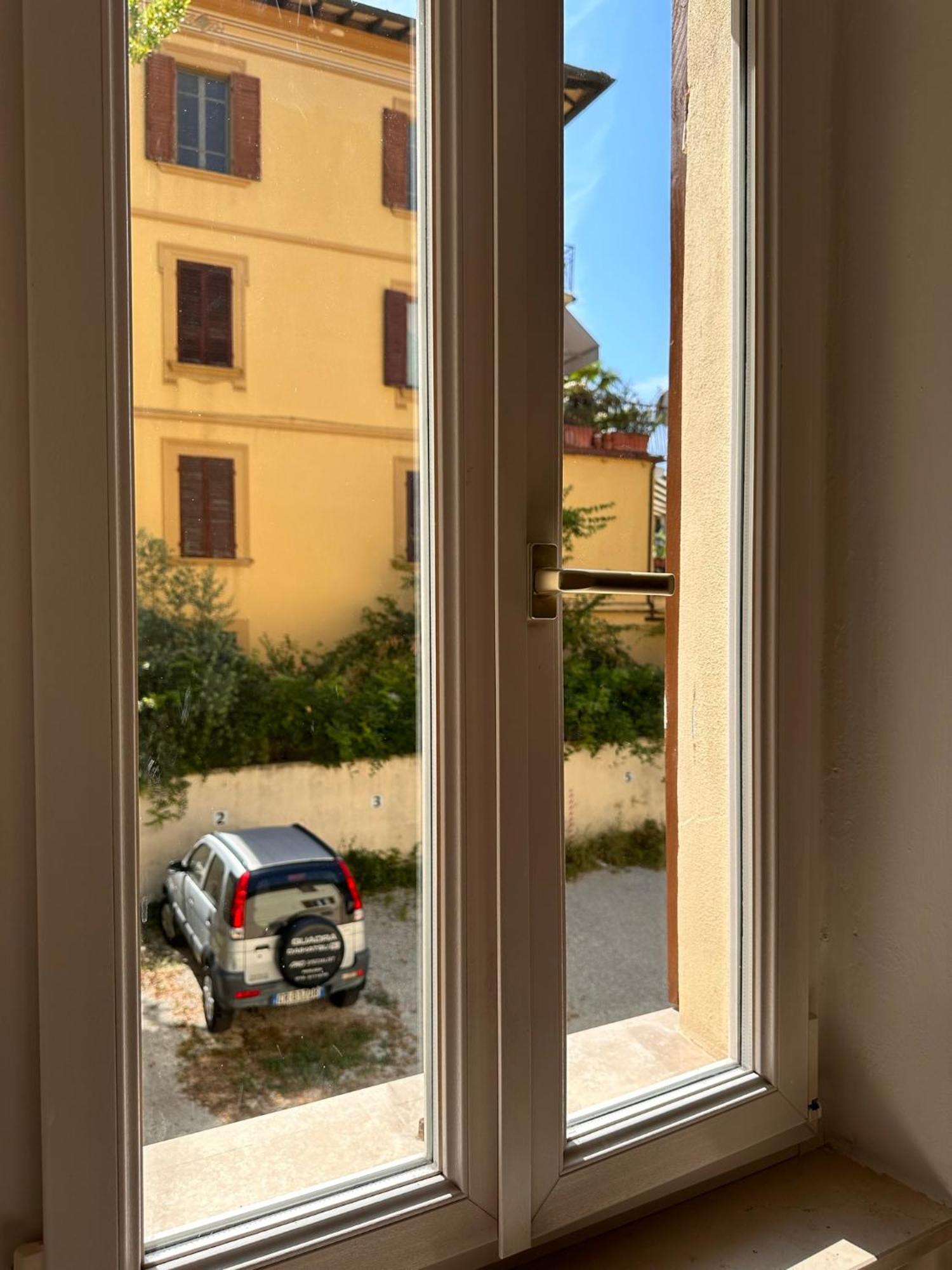 Centralissimo - Nuovo - Parcheggio Privato Perugia Bagian luar foto