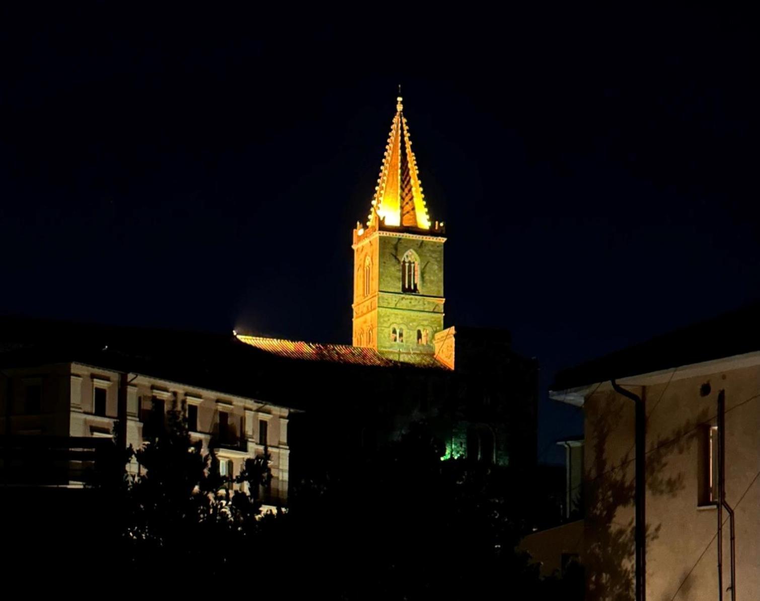 Centralissimo - Nuovo - Parcheggio Privato Perugia Bagian luar foto
